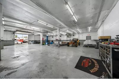 720 E Elizabeth Ave, Linden, NJ 07036 - Photo 15