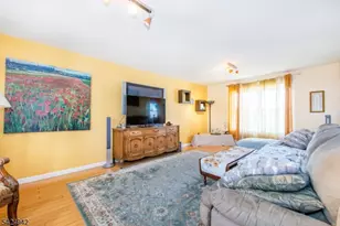 13 Witherwood Dr, Hardyston Township, NJ 07419 - Photo 3