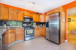 13 Witherwood Dr, Hardyston Township, NJ 07419 - Photo 11