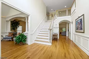 22 Mdw Lk Dr, Mahwah Twp., NJ 07430 - Photo 3