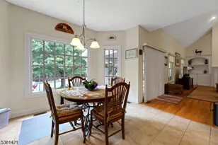 22 Mdw Lk Dr, Mahwah Twp., NJ 07430 - Photo 15