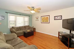 722 Pine St, Roselle Park, NJ 07204 - Photo 5