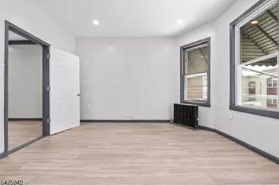 211 N 13th St, Newark, NJ 07107 - Photo 15