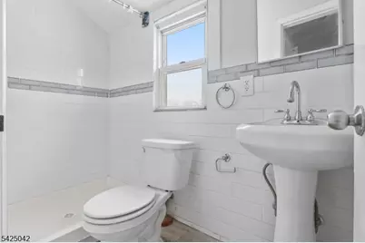 211 N 13th St, Newark, NJ 07107 - Photo 29
