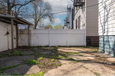211 N 13th St, Newark, NJ 07107 - Photo 47