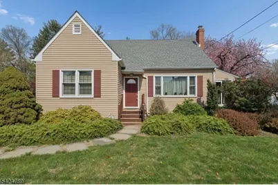 9 Laurel Ave, Franklin Township, NJ 08528 - Photo 1