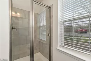 309 Saratoga Ct, Branchburg Township, NJ 08876 - Photo 7