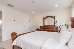 309 Saratoga Ct, Branchburg Township, NJ 08876 - Photo 23