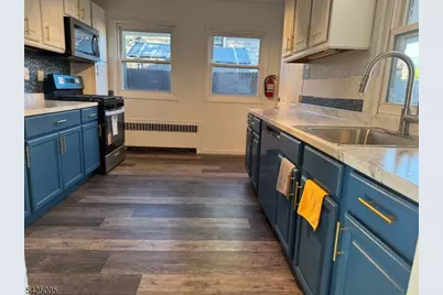 495 Berkeley Ave, Orange, NJ 07050 - Photo 19