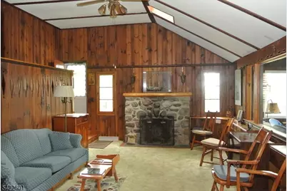 1193 Lakeside Dr E, Vernon, NJ 07422 - Photo 9