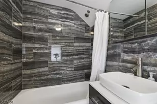 86 Crescent Ave, Passaic, NJ 07055 - Photo 33
