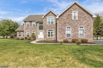 2 Nicole Dr, Franklin Township, NJ 08873 - Photo 1