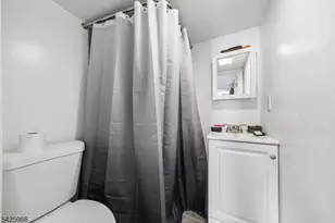 416 Frankfort St, Orange, NJ 07050 - Photo 17