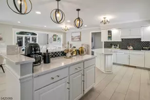 28 Glenroy Rd, Fairfield, NJ 07004 - Photo 9
