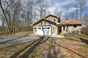11 Mt Crest Rd, Jefferson Township, NJ 07438 - Photo 3