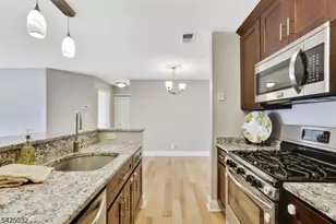 21 Lear Ct, East Brunswick Township, NJ 08816 - Photo 11