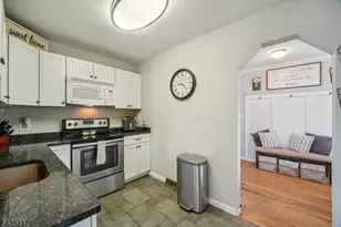 9 Cottonwood Ct, Hardyston Township, NJ 07460 - Photo 11