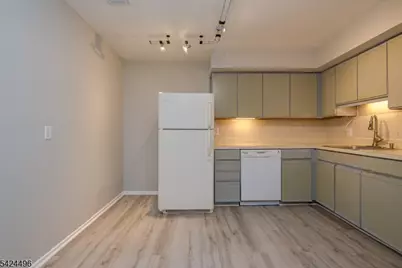 12 J Avon Dr, East Windsor Township, NJ 08520 - Photo 7