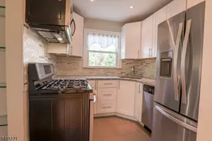 210 Walnut St, Garwood, NJ 07027 - Photo 7