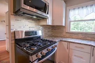 210 Walnut St, Garwood, NJ 07027 - Photo 9