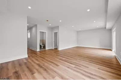 402 Rutgers Ave, Hillside, NJ 07205 - Photo 15