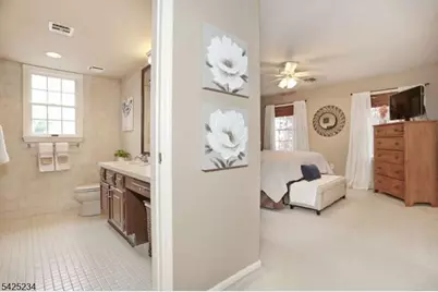 101 Quartz Ln, Paterson, NJ 07501 - Photo 13