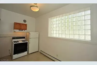 540 Joyce St, Orange, NJ 07050 - Photo 9