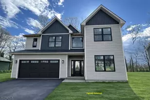8 Chamberlain Ln, Mount Olive, NJ 07828 - Photo 3