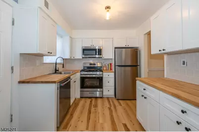 160 Cynthia Dr, Mansfield Township, NJ 07840 - Photo 1