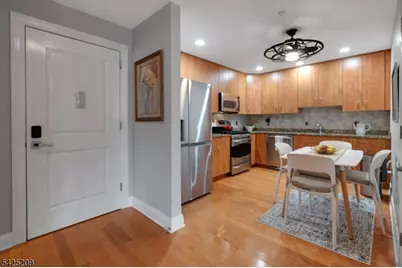 48 S Park St #507, Montclair Twp., NJ 07042 - Photo 9