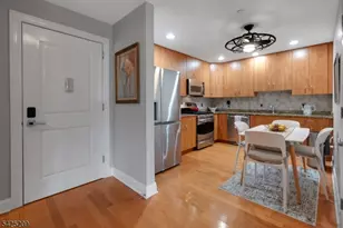 48 S Park St, Montclair Twp., NJ 07042 - Photo 9