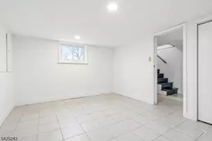 116 Mapes Ave, Newark, NJ 07112 - Photo 9