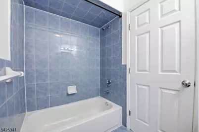 20 Wakeman Ave, Newark, NJ 07104 - Photo 9