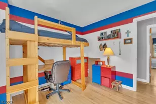 102 Hillcrest Dr, Wayne, NJ 07470 - Photo 13