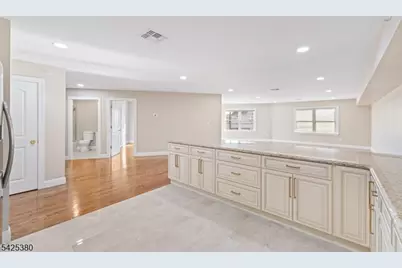 658 Market St, Paterson, NJ 07513 - Photo 17