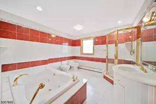 2 Millo Pl, Little Ferry, NJ 07643 - Photo 15