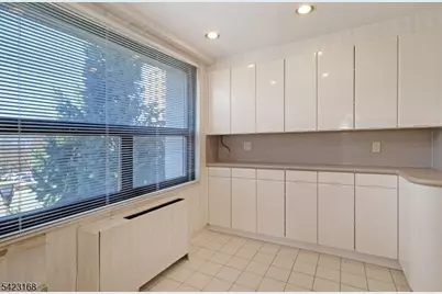 2 Claridge Dr. 1Le, Verona, NJ 07044 - Photo 5