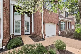 28 Schmidt Cir, Watchung, NJ 07069 - Photo 3