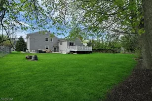 8 Alcott Dr, Livingston, NJ 07039 - Photo 3