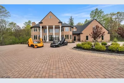 19 Amira Ln, Kinnelon, NJ 07405 - Photo 1