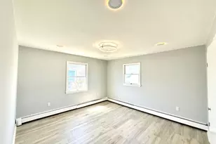 35 Fiat Ave, Woodbridge Township, NJ 08830 - Photo 13