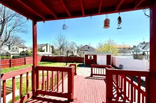 35 Fiat Ave, Woodbridge Township, NJ 08830 - Photo 11