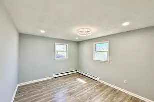 35 Fiat Ave, Woodbridge Township, NJ 08830 - Photo 7