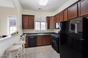 540 Edward St, Lopatcong Township, NJ 08865 - Photo 5