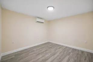 36 Chelsea Ave, East Orange, NJ 07018 - Photo 15