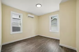 36 Chelsea Ave, East Orange, NJ 07018 - Photo 9