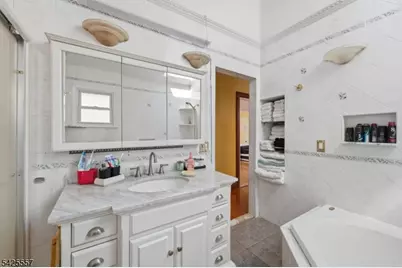 6 Oneida Ave, Hopatcong, NJ 07843 - Photo 25