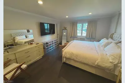 806 Eves Dr #2H, Hillsborough Township, NJ 08844 - Photo 9