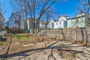 208 N 11th St, Newark, NJ 07107 - Photo 23