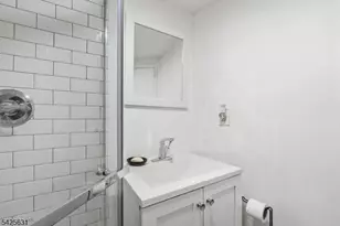 60 Westervelt Pl, Lodi, NJ 07644 - Photo 33